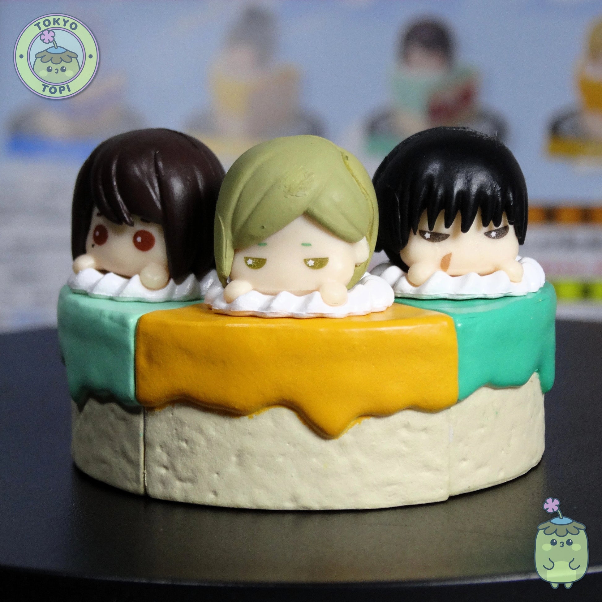 Jujutsu Kaisen Kaigyoku Gyokusetsu Pettit Birth - Full Set  
Five beloved characters perch adorably atop their own cake slices—Satoru Gojo, Suguru Geto, Shoko Ieiri, Kento Nanami, and Toji Fushiguro. 